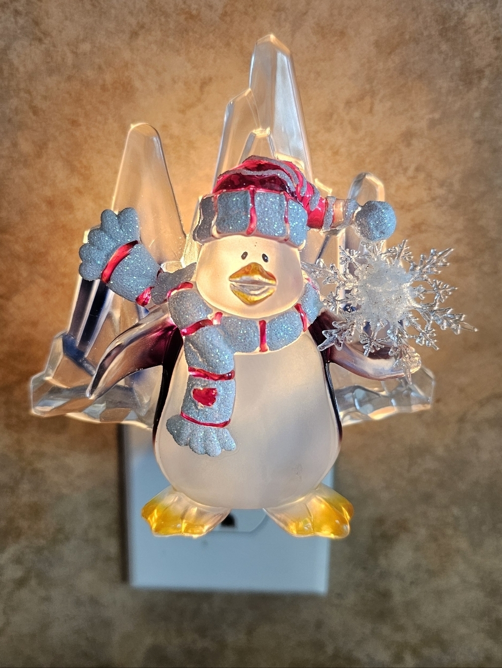 Vintage Acrylic Penguin Night Light Christmas Winter Ice Berg Snowflake Decor MC